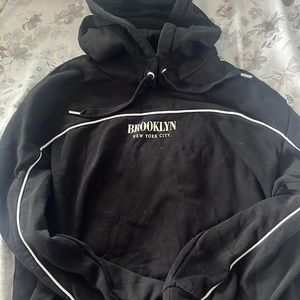 Women’s H&M Sweatshirt